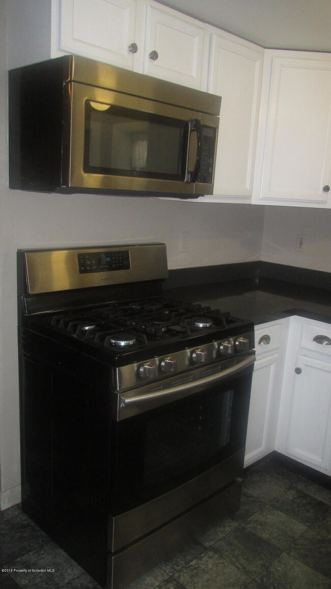 1305 Olga St, Scranton, PA 18519 - photo 4