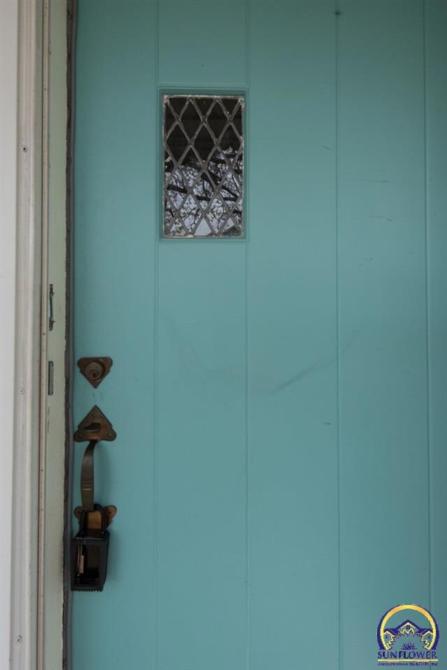 2004 SW Atwood Ave, Topeka, KS 66604 - photo 3