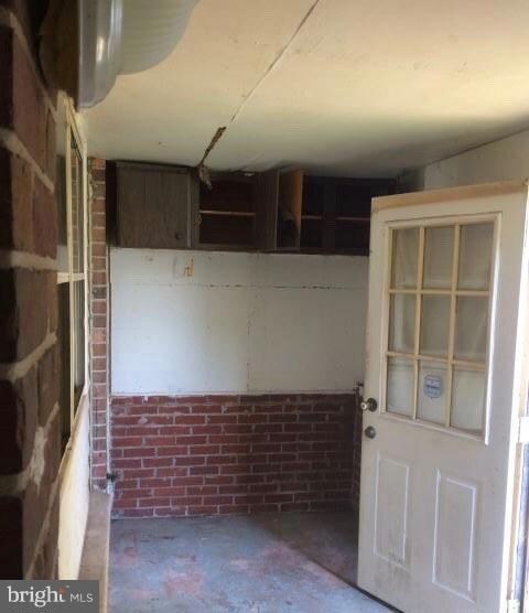 802 Seckel Ct, Halethorpe, MD 21227 - photo 7