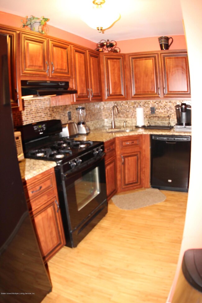 1032 Rathbun Ave unit C, Staten Island, NY 10309 - photo 7