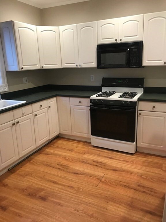 207 Burrill St unit 1, Swampscott, MA 01907 - photo 5