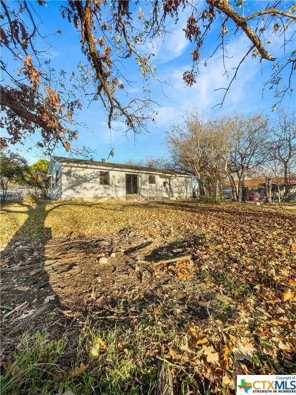 2403 Crescent Dr, Copperas Cove, TX 76522 - photo 5