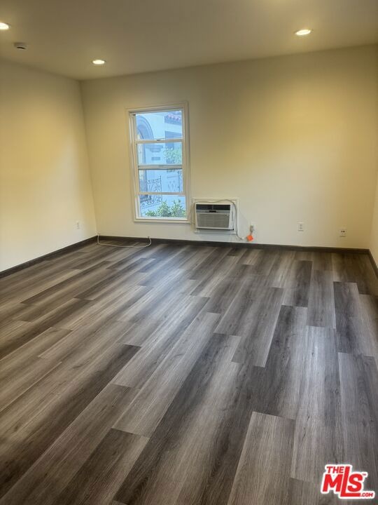 133 S Crescent Dr unit 10, Beverly Hills, CA 90212 - photo 7