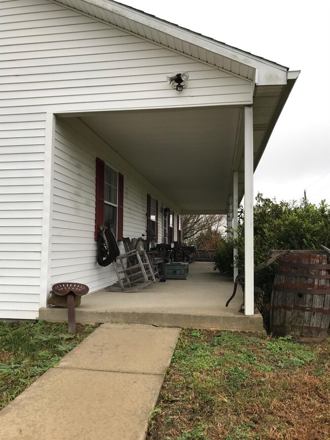 415 Paradise Camp Rd, Harrodsburg, KY 40330 - photo 4