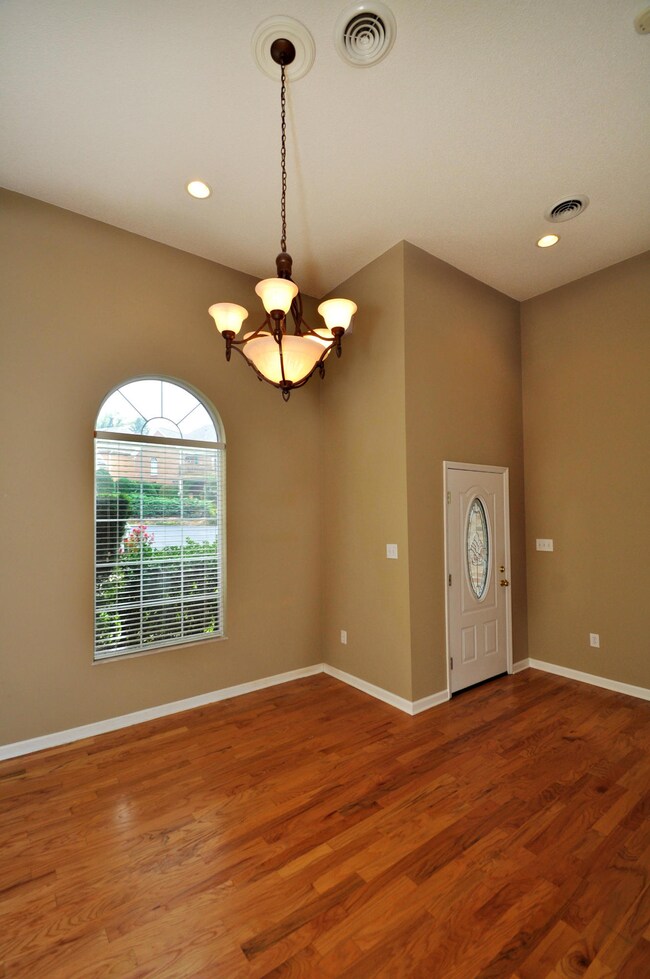 Dining Room Open To Entry