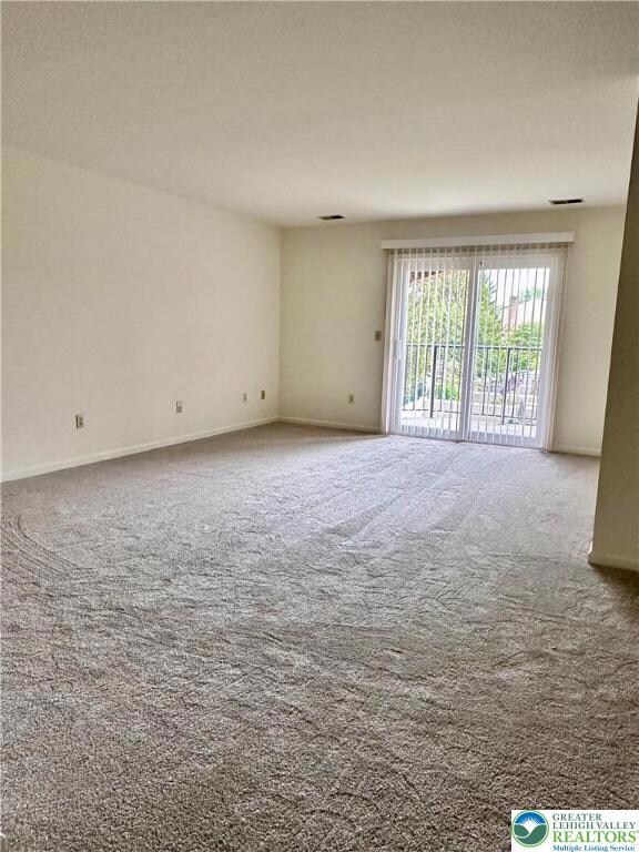 938 Cold Spring Rd unit 11, Allentown, PA 18103 - photo 3