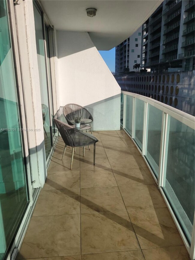 Brickell On The River unit 710, Miami, FL 33131 - photo 3