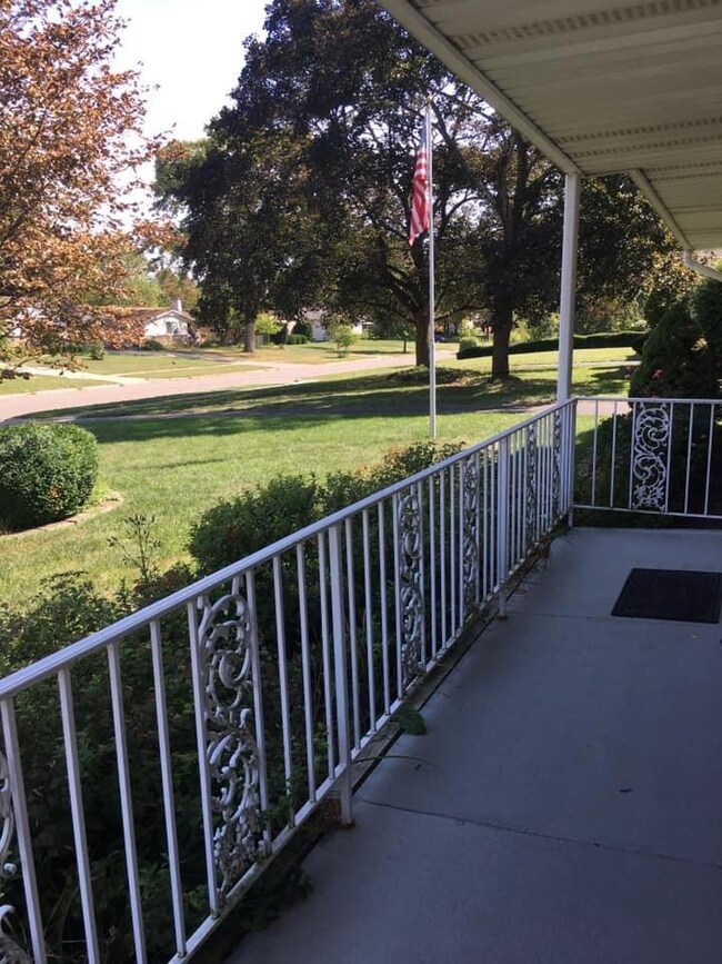 Welcome to 5583 N. Meadows Blvd!