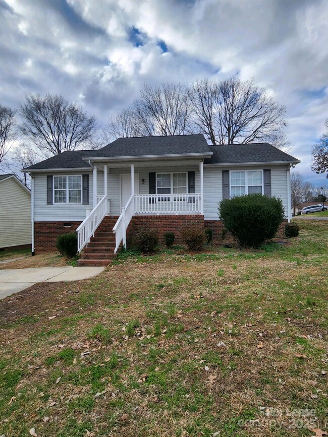 5127 Daffodil Ln, Concord, NC 28025 - photo 2