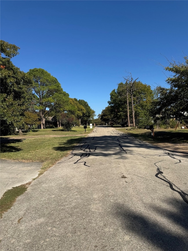 125 Redwood Dr, Lewisville, TX 75077 - photo 2