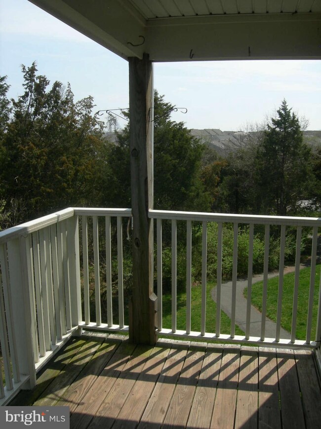 21840 Elkins Terrace unit 303, Sterling, VA 20166 - photo 7