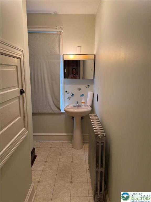 170 S Whitfield St unit Floor 2, Nazareth, PA 18064 - photo 6