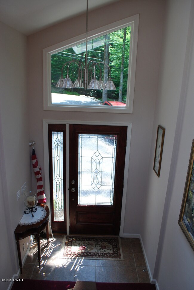 Skowronski - entry foyer