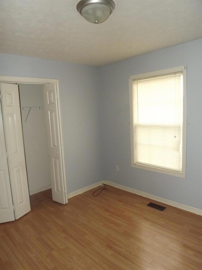 105 Choctaw Dr, Shelbyville, TN 37160 - photo 5