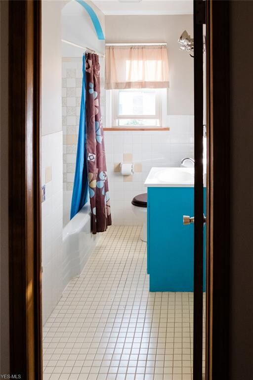 1534 Robindale St, Wickliffe, OH 44092 - photo 5