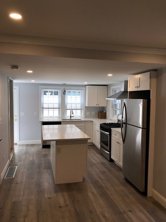 16 Elm St unit 1, Hingham, MA 02043 - photo 4