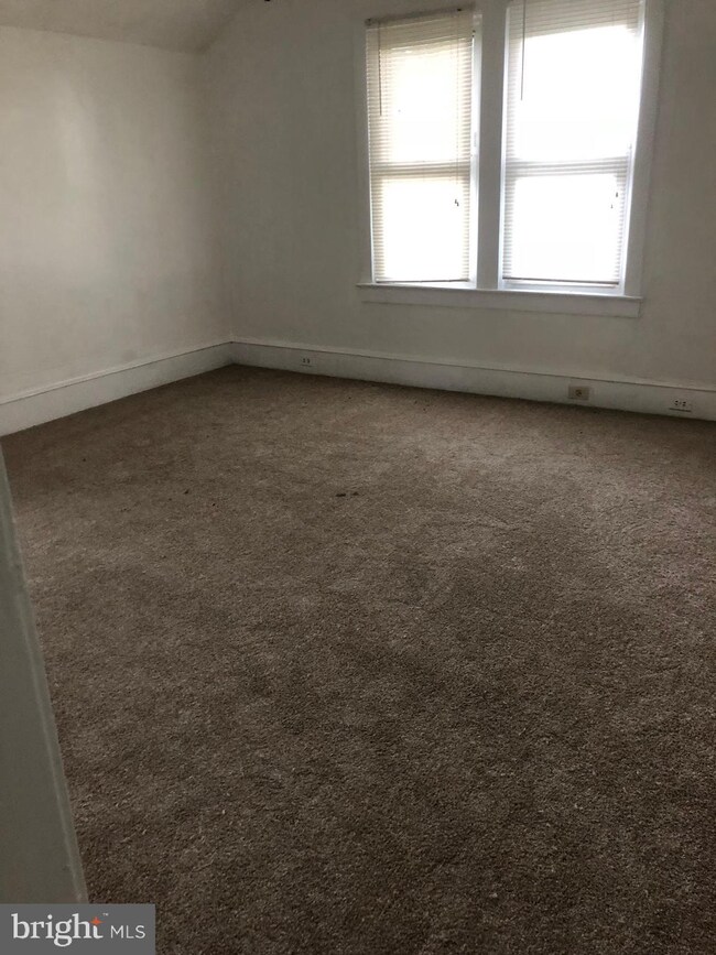 136 Walnut Ave unit B, Lindenwold, NJ 08021 - photo 2