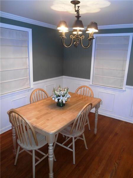 Crisp, clean, classic dining room!