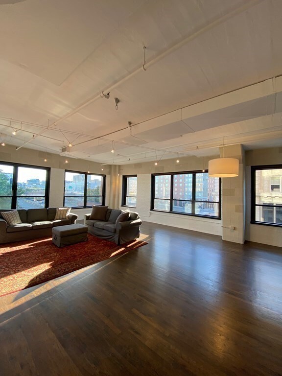 210 Lincoln St unit 301, Boston, MA 02111 - photo 4
