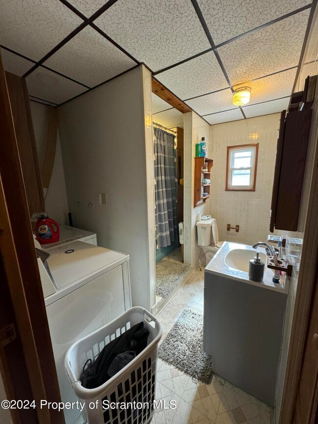 1300 Main St, Scranton, PA 18519 - photo 7