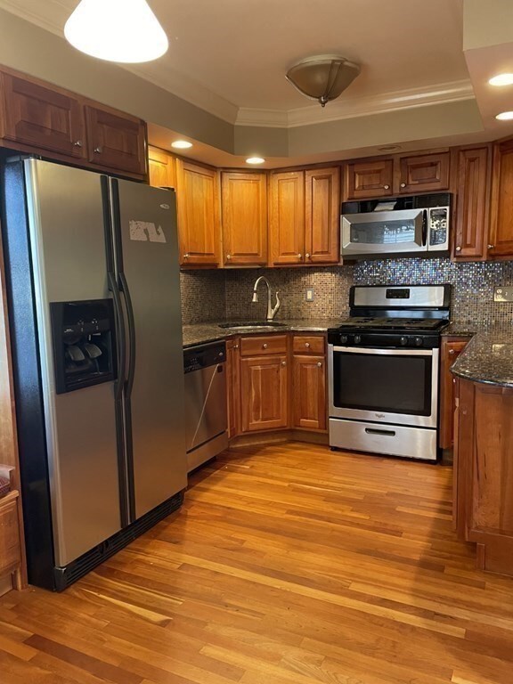 7 Moore St unit 2, Waltham, MA 02453 - photo 5