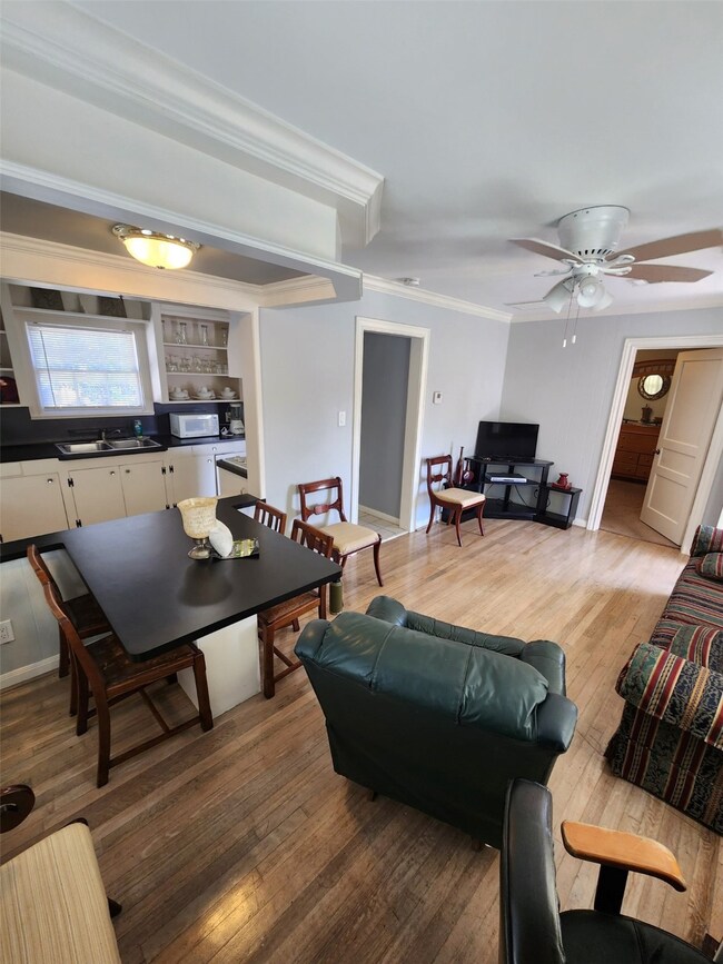 1312 Reid St, Houston, TX 77022 - photo 6