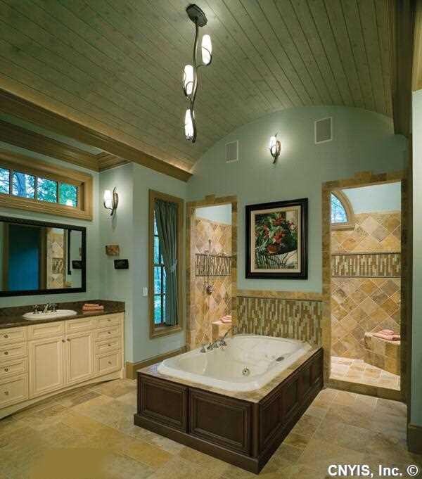 Master Bath/Spa.