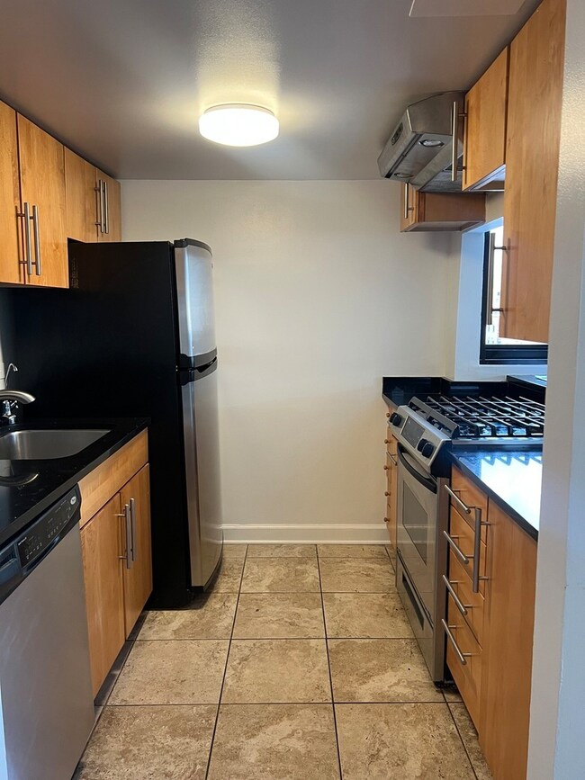 Brandon Shores Condominiums unit 6A, Chicago, IL 60660 - photo 7