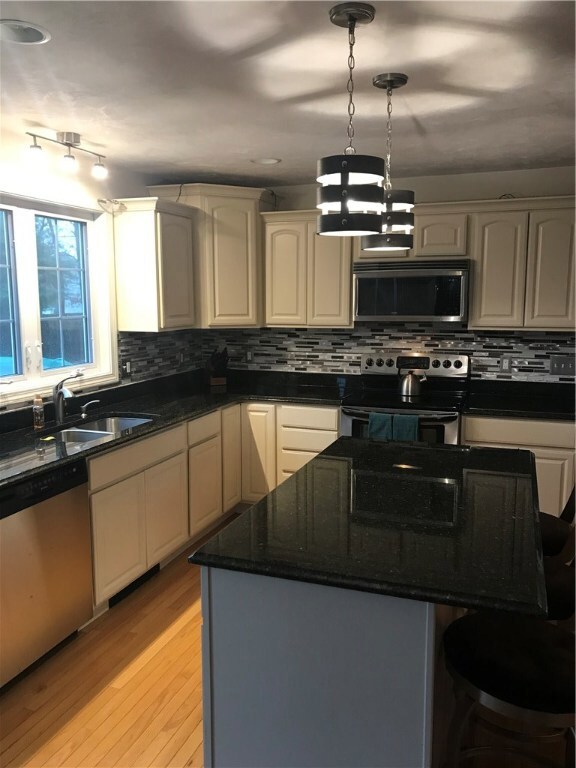 35 Kiley Way, Coventry, RI 02816 - photo 3