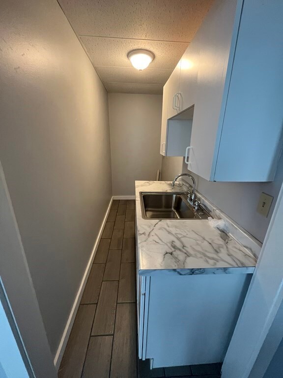 20 Hacker St unit 1, Worcester, MA 01603 - photo 4