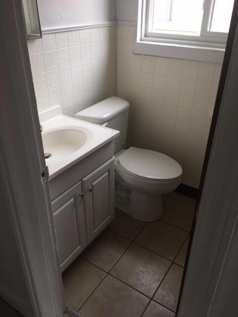 1056 Bathroom