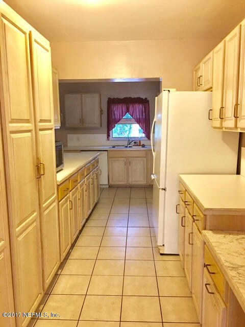 2155 Maney Dr, Jacksonville, FL 32216 - photo 4