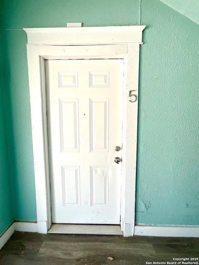 1409 W Woodlawn Ave unit 5, San Antonio, TX 78201 - photo 3