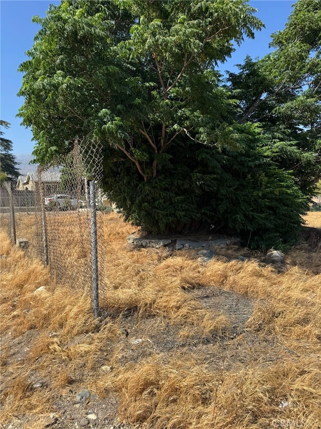 732 N Allen St, Banning, CA 92220 - photo 4