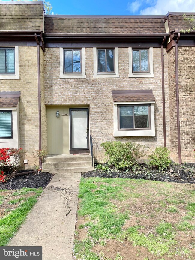 2934 Jermantown Rd unit 11, Oakton, VA 22124 - photo 2