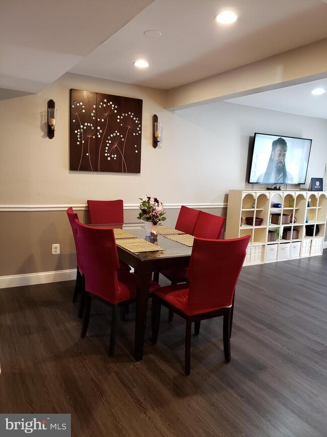 2918 Williamsburg Ct, Woodbridge, VA 22191 - photo 2