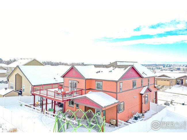 HUGE trex deck off the master suite