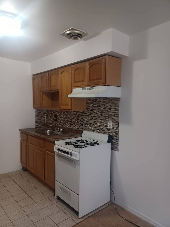 156-14 78th St unit 1, Howard Beach, NY 11414 - photo 2