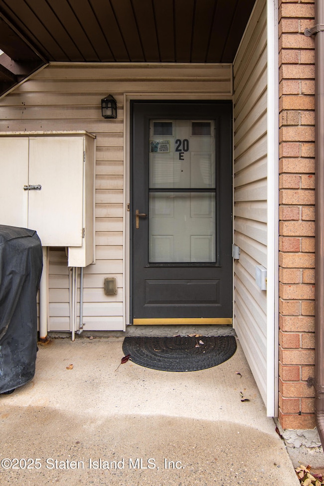 20 Meadow Place unit E, Staten Island, NY 10306 - photo 2