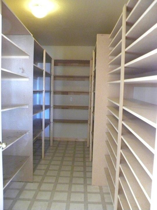 large walk-in pnatry