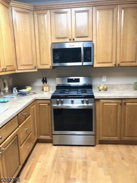 104 Ridgeview Ln, Mount Arlington, NJ 07856 - photo 7