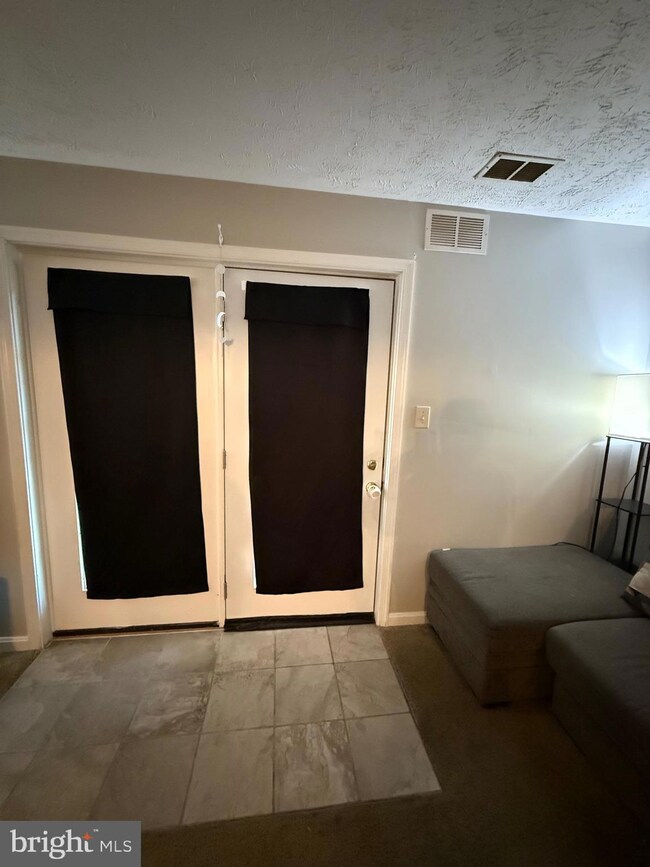 1290 Ox Rd unit E3, Woodstock, VA 22664 - photo 5