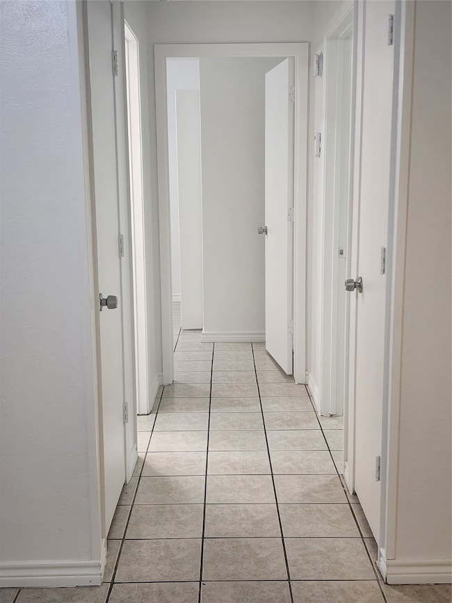 3900 Camelot St unit D, Denton, TX 76209 - photo 6