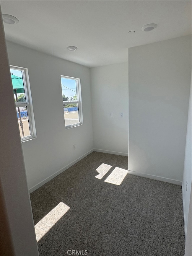 Flex space at entry = perfect home office