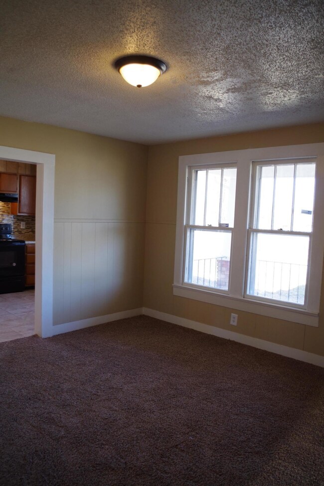 8243 W Circle Dr, Knoxville, TN 37920 - photo 3