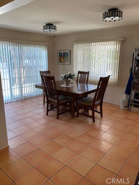 Dinning Room Open to Kitchen