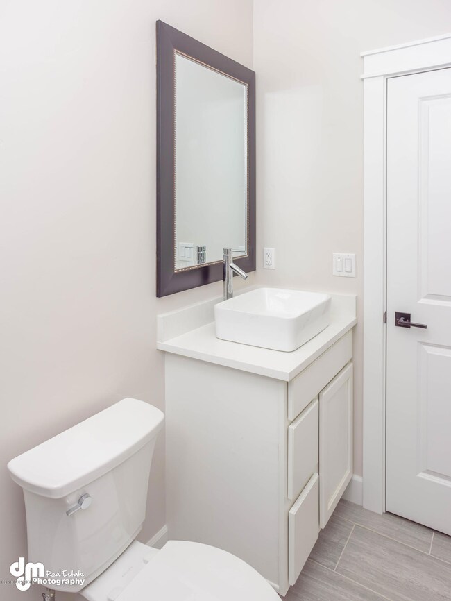 Bathroom 2 MADMEN_003103