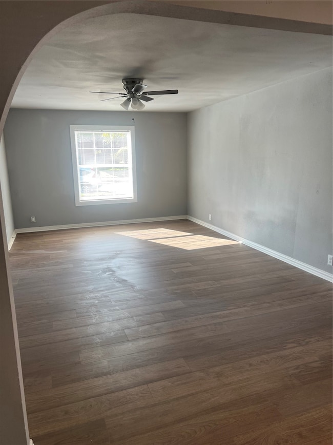 3705 Ellsmere Ct, Fort Worth, TX 76103 - photo 4