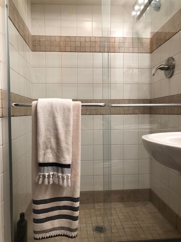 5628 Sandalwood Blvd, Columbus, OH 43229 - photo 7