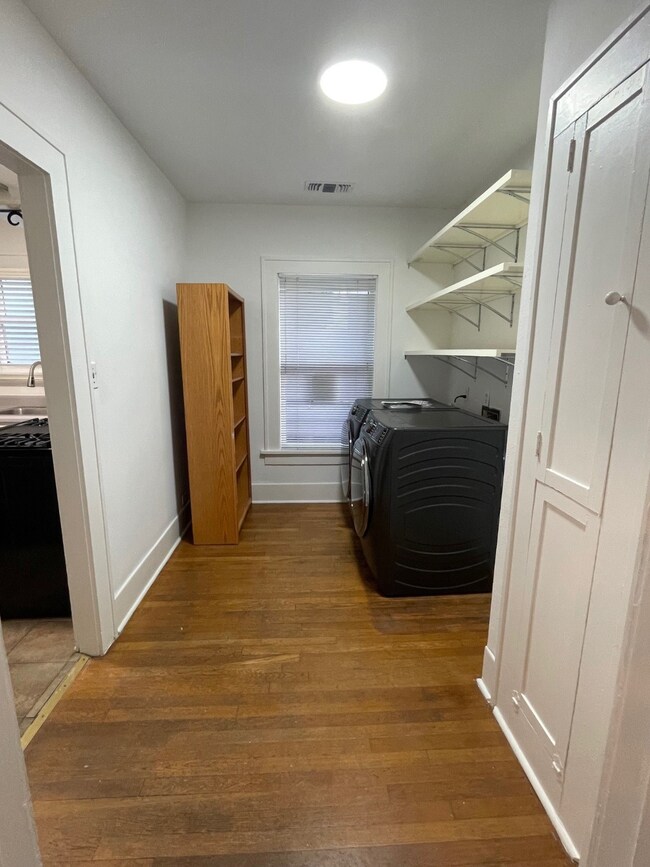 1611 Kipling St, Houston, TX 77006 - photo 7